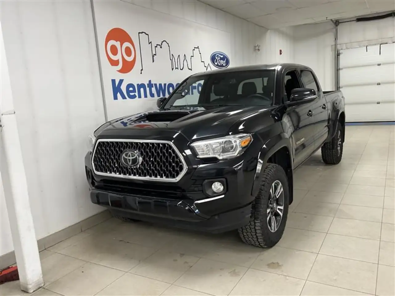 Toyota Tacoma снимка Toyota Tacoma