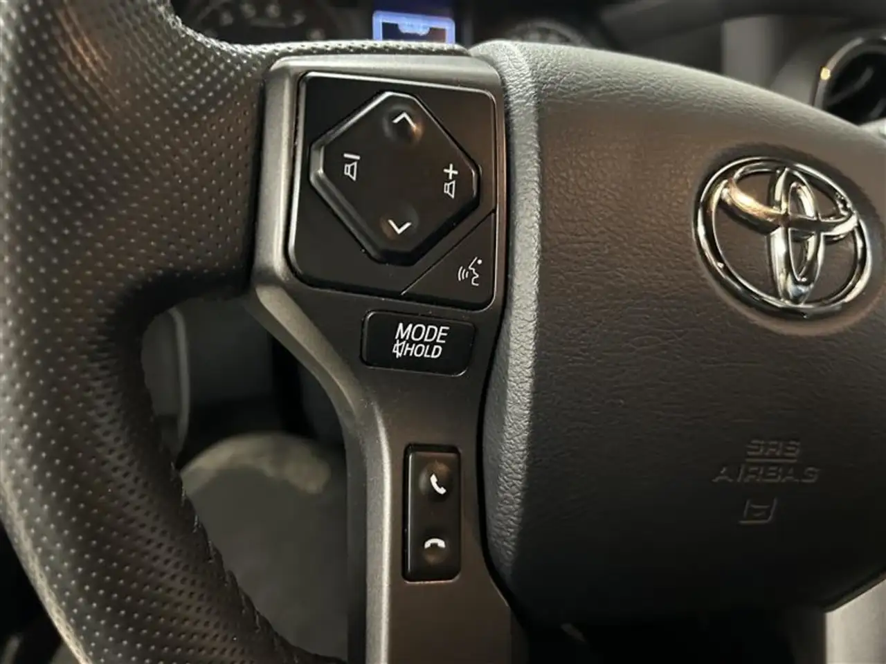 Toyota Tacoma снимка Toyota Tacoma
