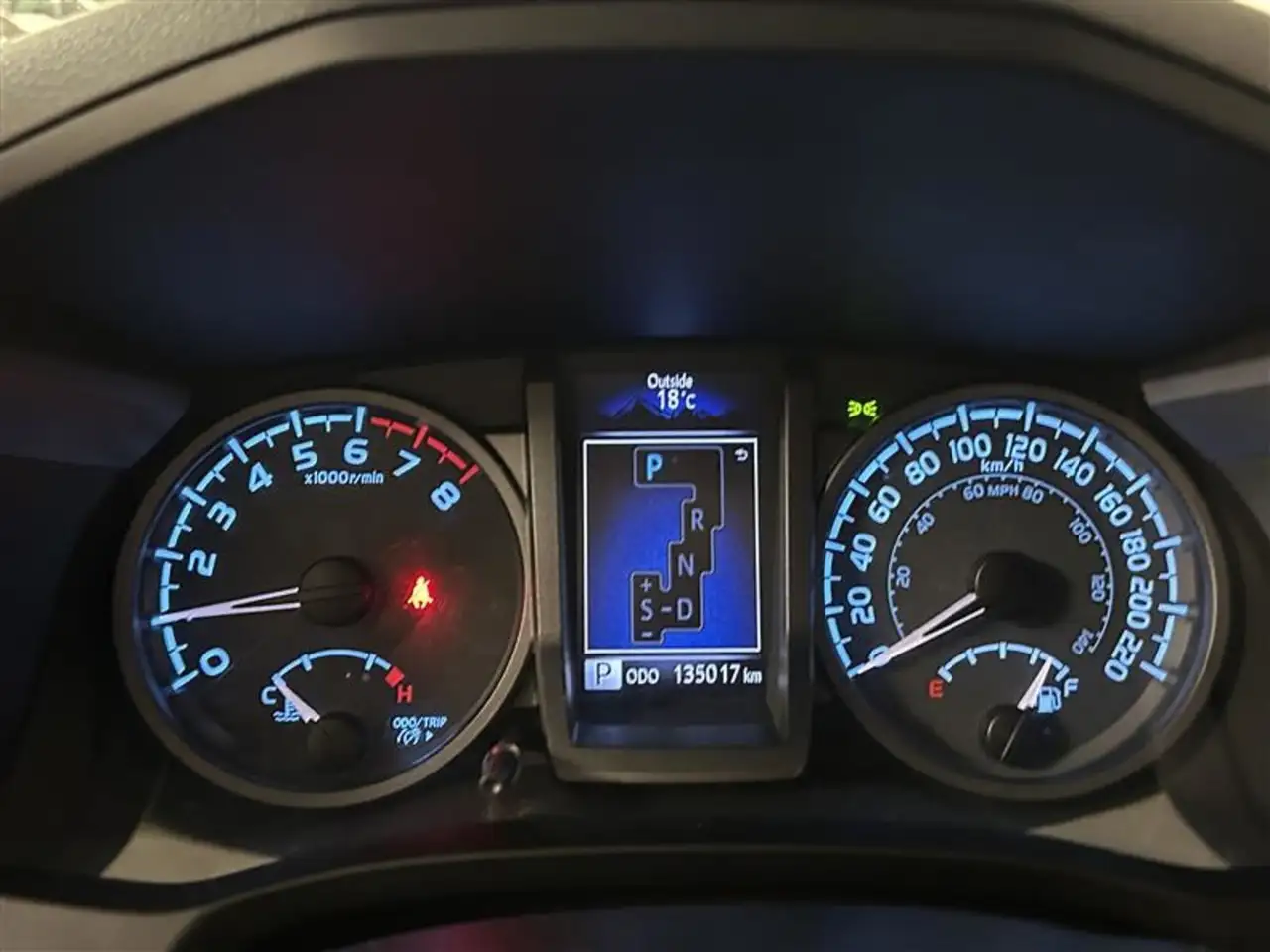 Toyota Tacoma снимка Toyota Tacoma