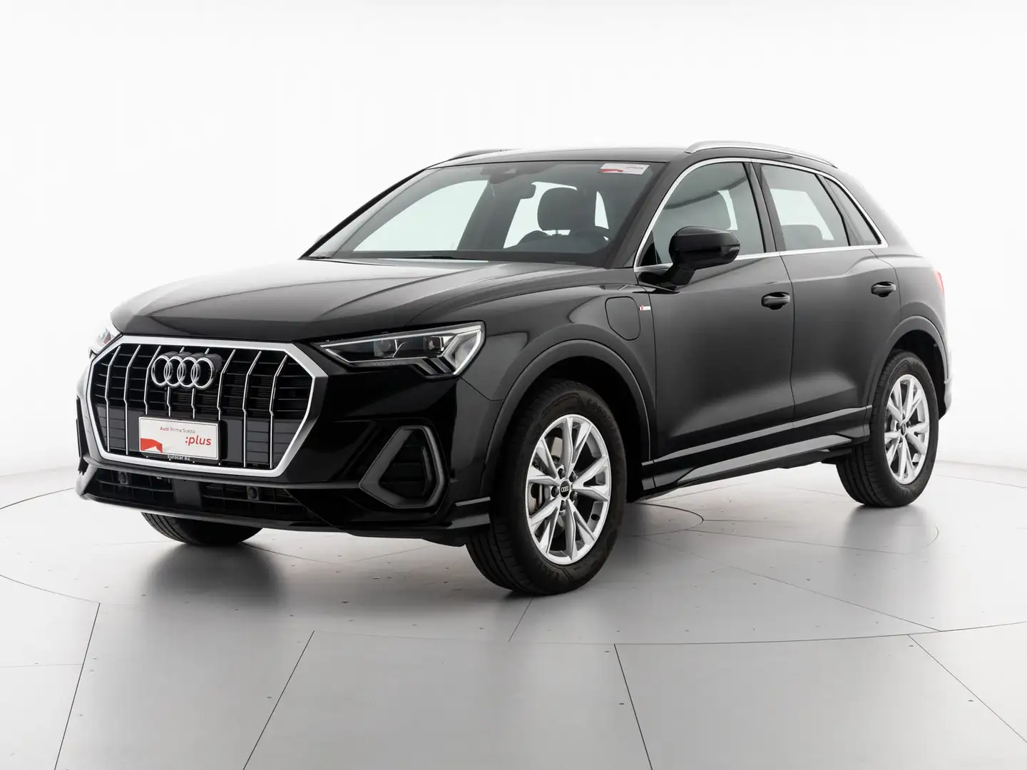 Audi Q3 45 1.4 tfsi e s line edition s-tronic Zwart - 1
