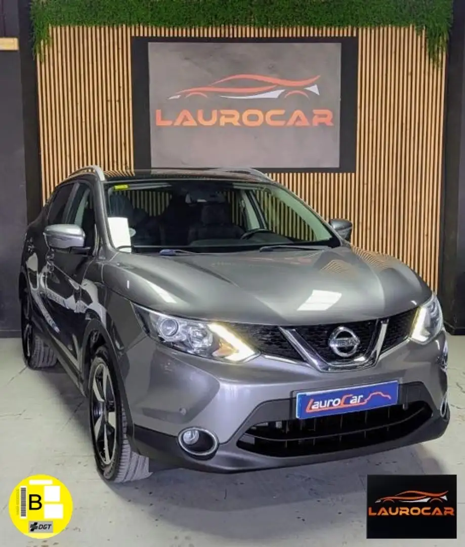 Nissan Qashqai 1.5dCi Visia 4x2 Gris - 2