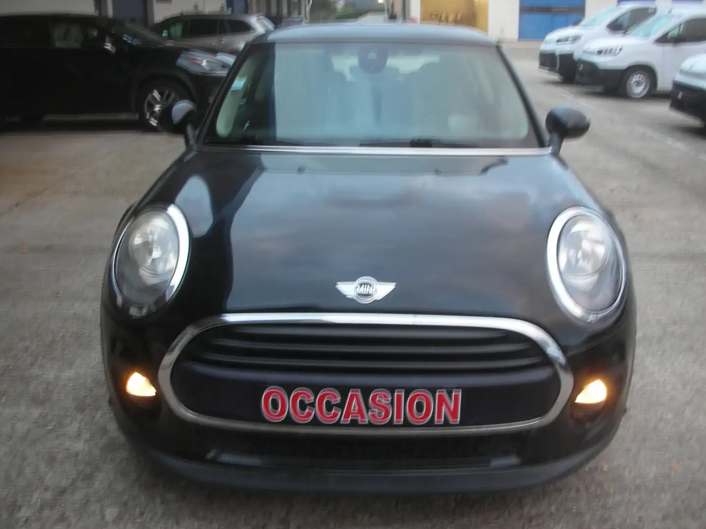 MINI Cooper D Hatch 3 Portes Cooper D 116 ch BVA6 Finition Chili - 1