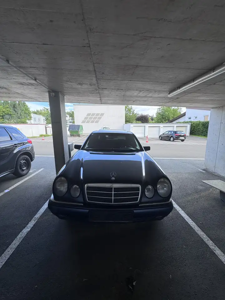 Mercedes-Benz E 240 Elegance Aut., foto 3