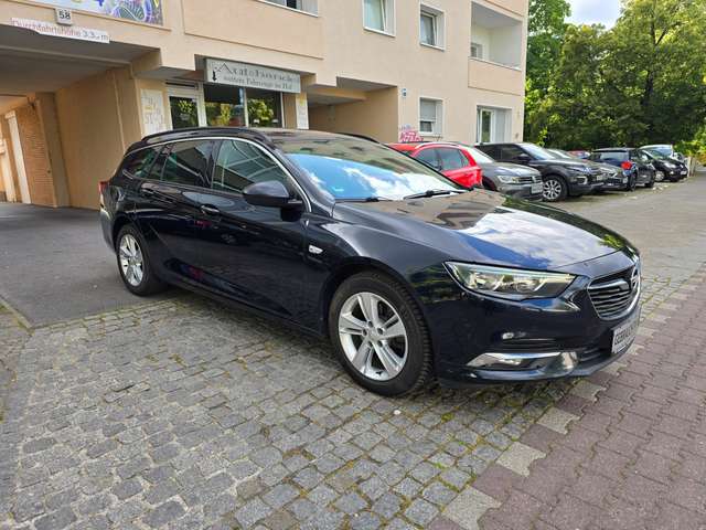 Imagine Opel Insignia Edition/Scheckheft/Navi/AHK/Temp./A.C.Play/PDC/SHZ