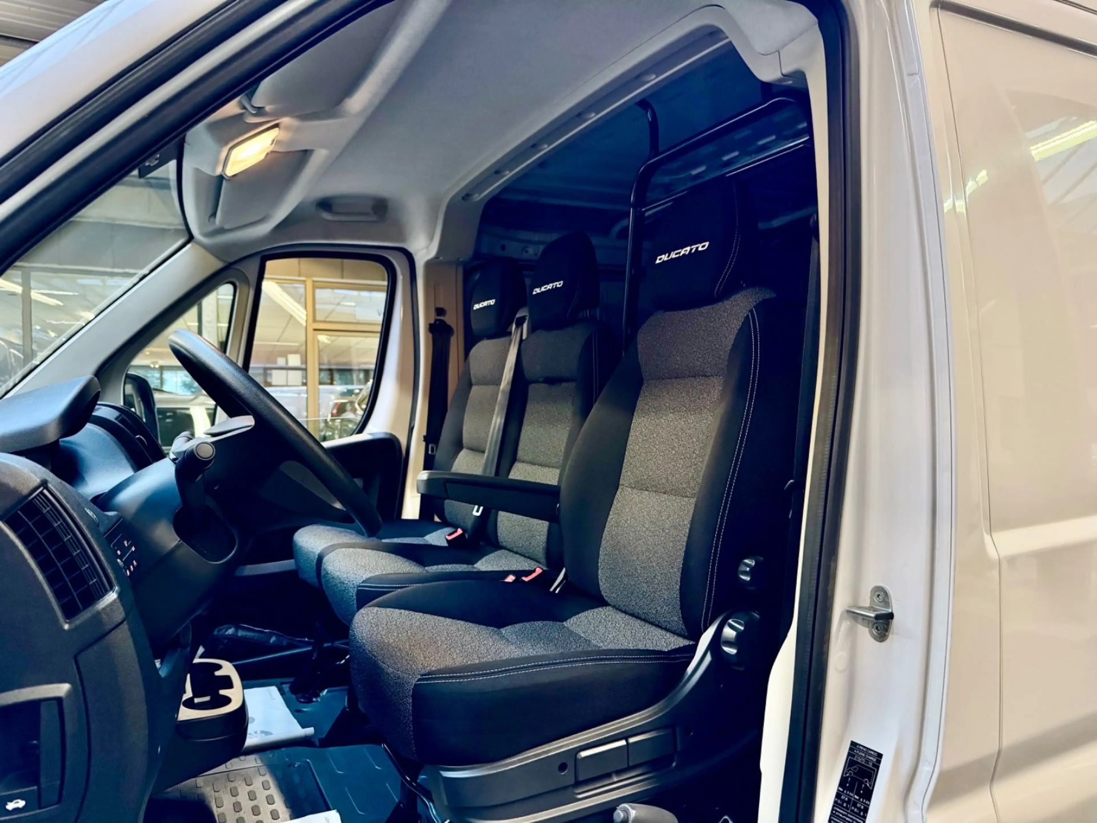 Fiat Ducato 2.3 JTD L1H1 30 120 3-SITZER GITTER 3,0t — photo 15