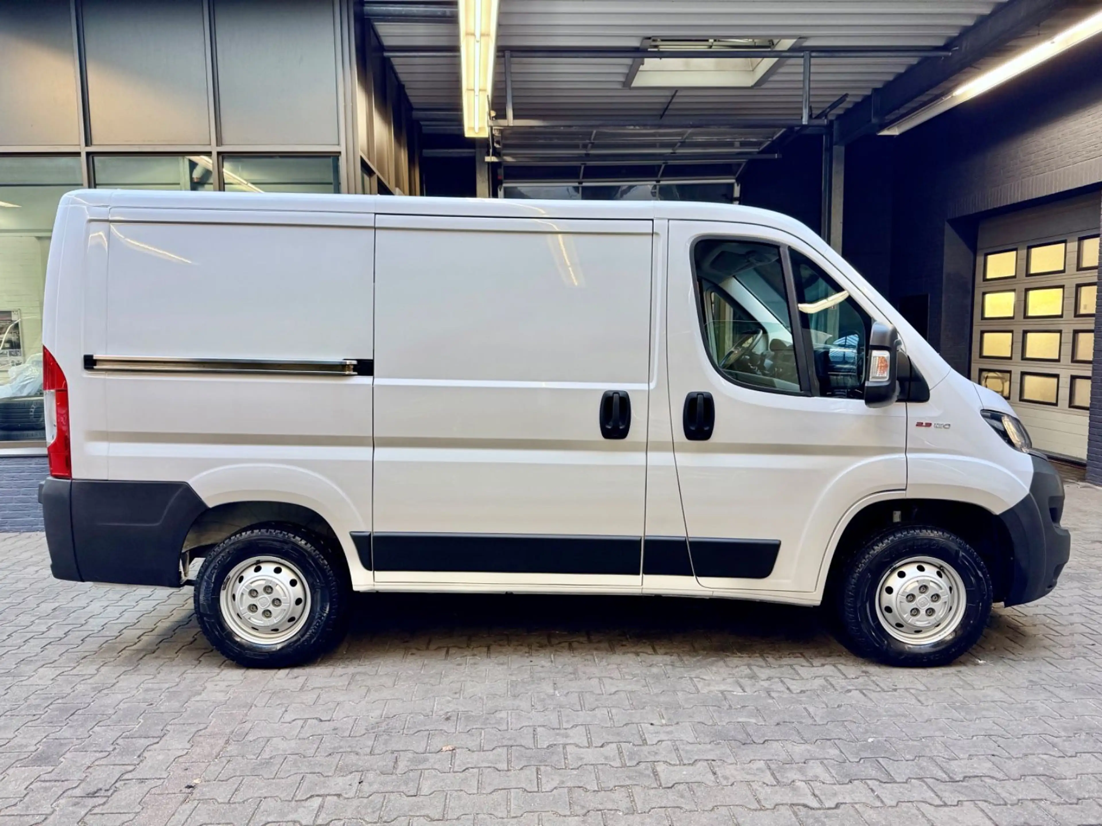 Fiat Ducato 2.3 JTD L1H1 30 120 3-SITZER GITTER 3,0t — photo 11