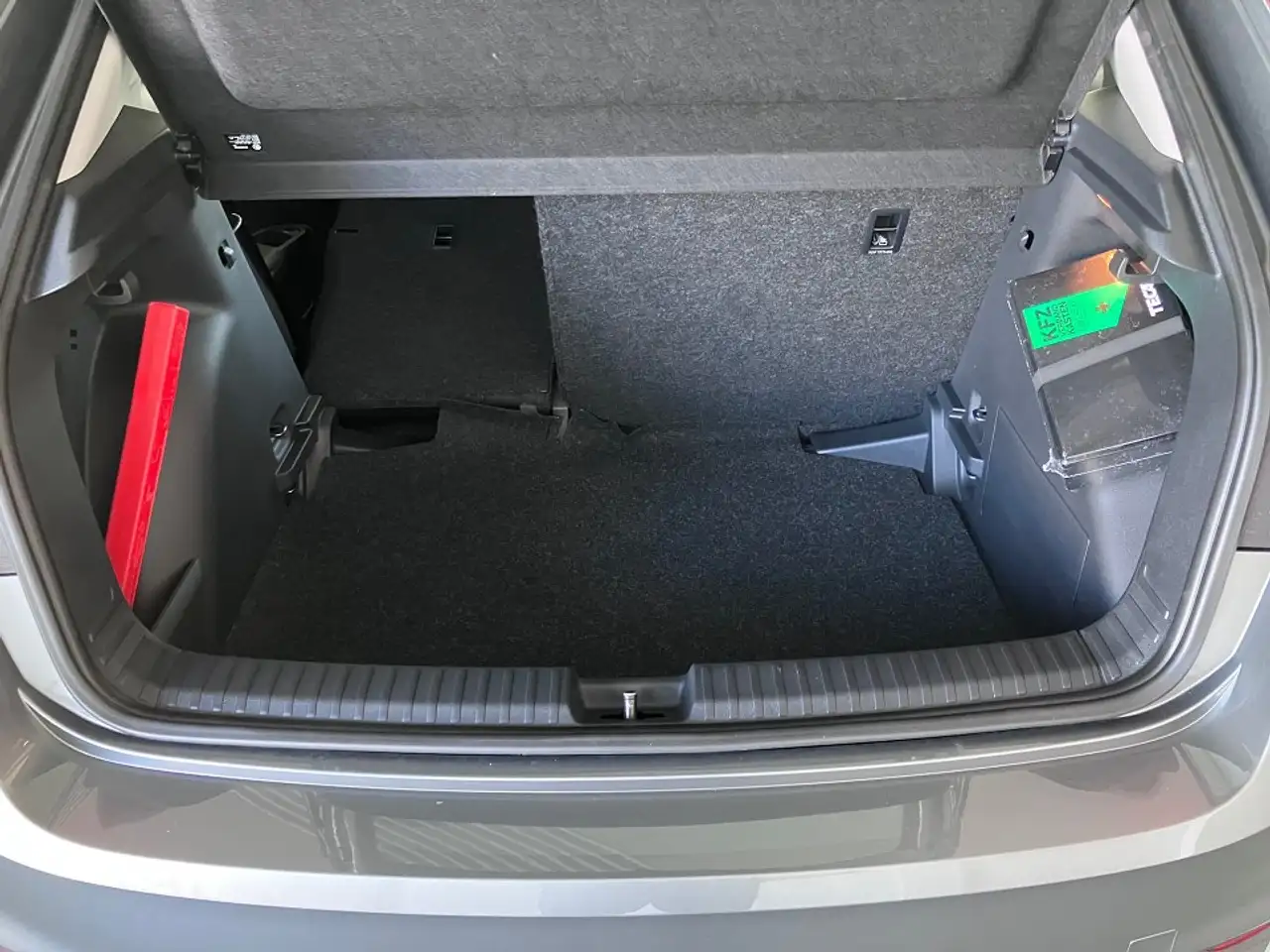 Skoda Fabia 1.0 TSI Tour Automatik Carplay/ PDC/ Sitzh, миниатюра 5