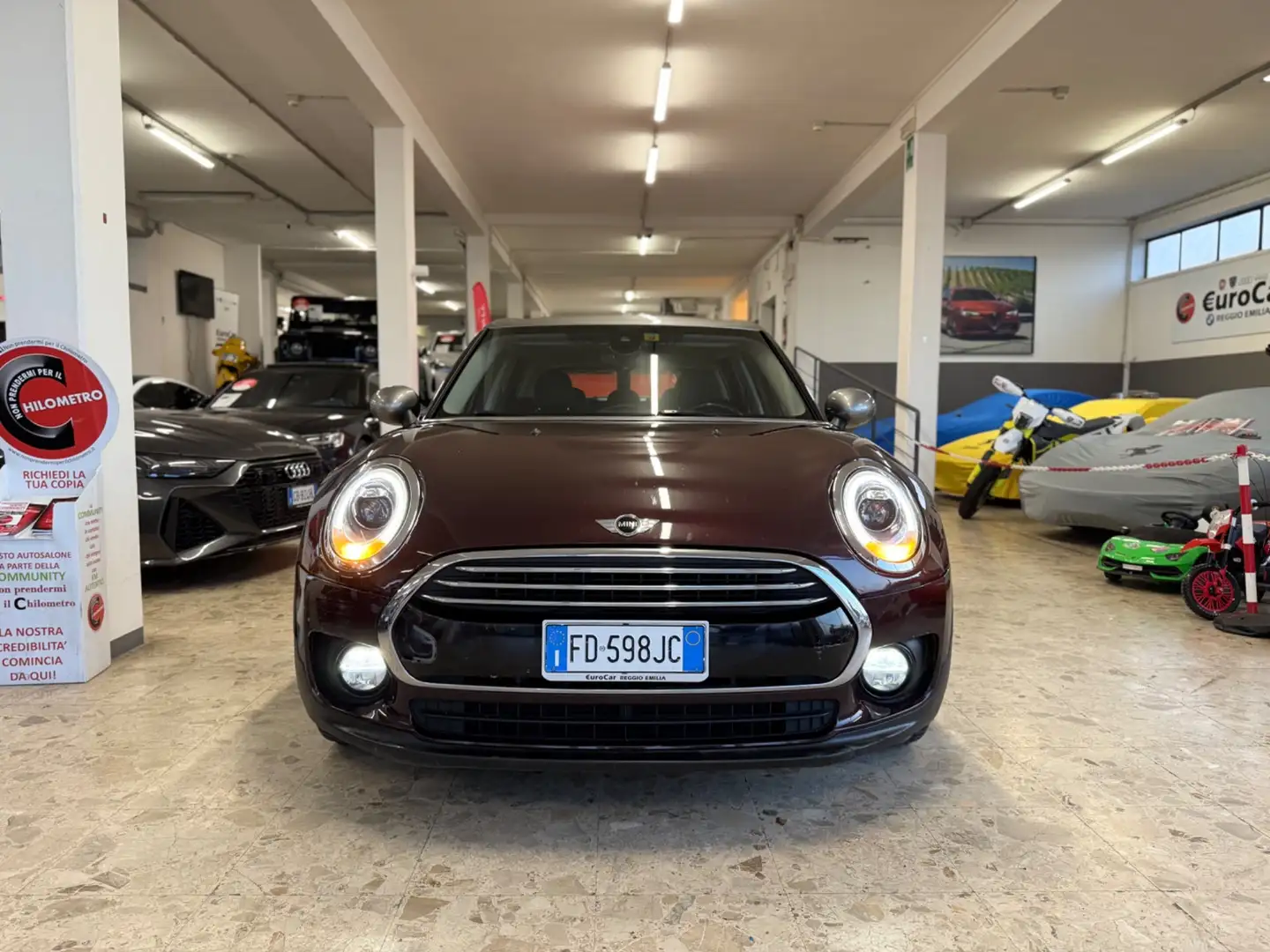 MINI Cooper D Clubman Mini 2.0 Cooper D Business Clubman Automatica ljubičasta - 2