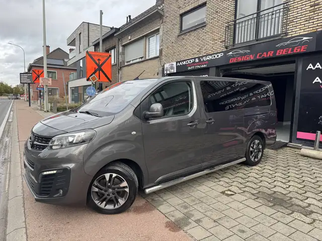 Opel Zafira Life 2.0 150ch — 6 places avec tables — 2 portes coulissantes élec. — Toit pano — 360° — Xénon — 21074€ HTVA
