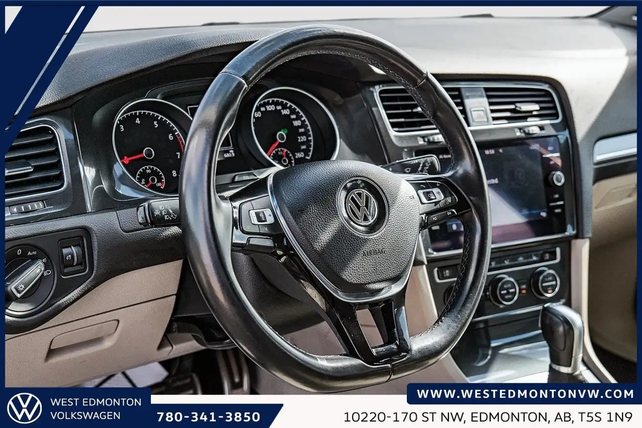 Volkswagen Golf photo Volkswagen Golf