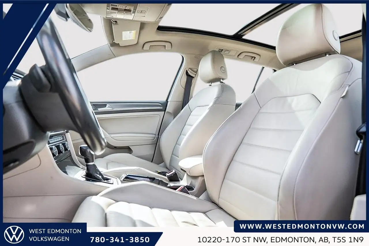 Volkswagen Golf photo Volkswagen Golf