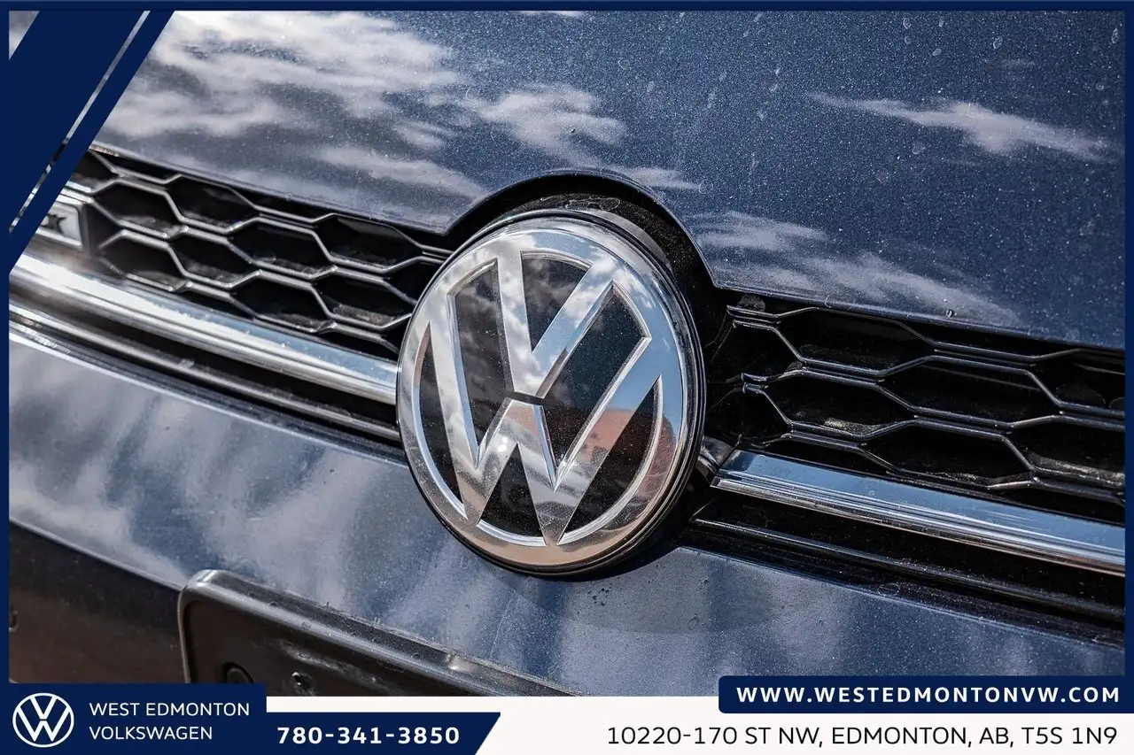 Volkswagen Golf photo Volkswagen Golf