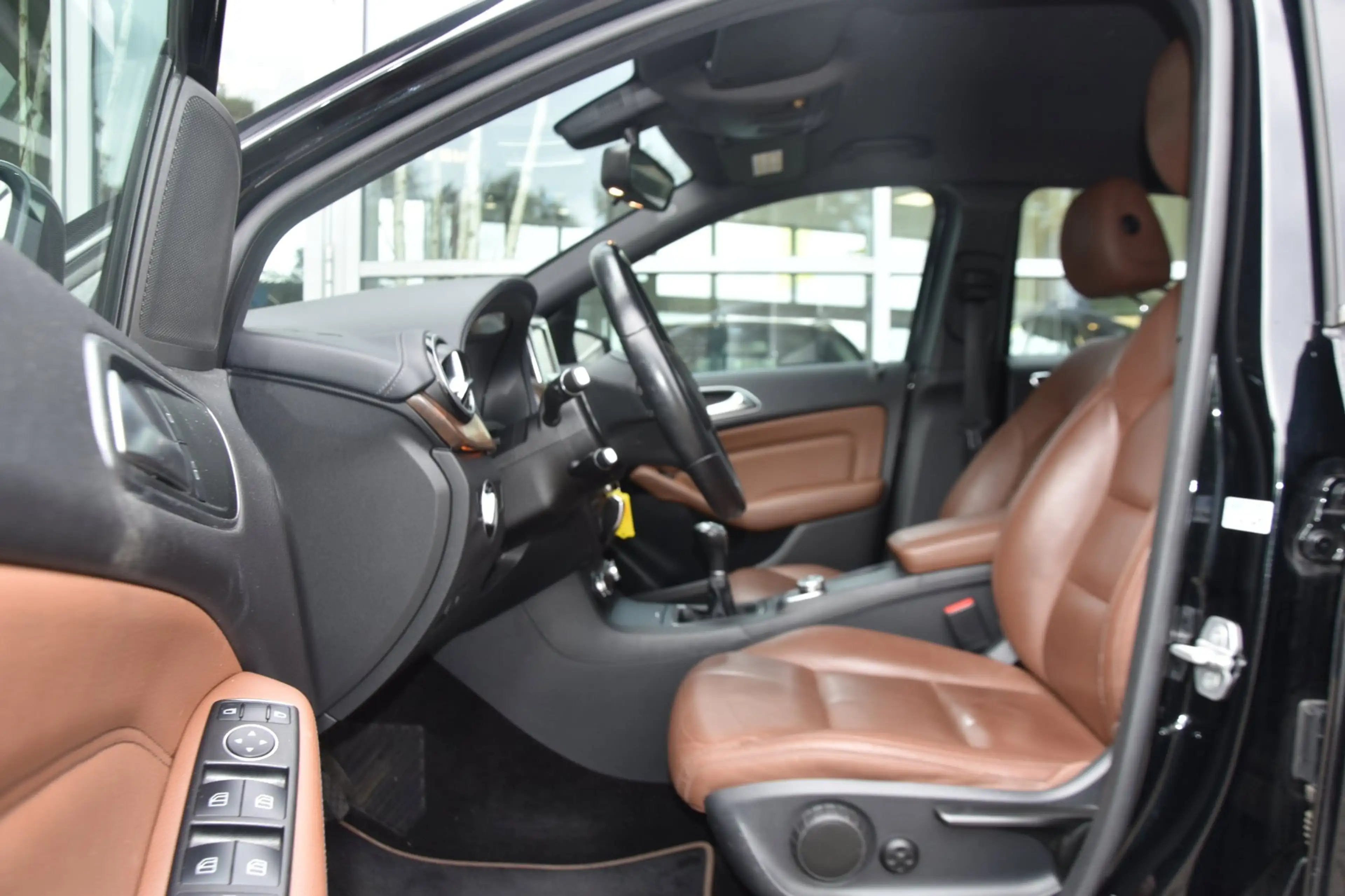 Mercedes-Benz B 180 Ambition Airco Leder Nav. Trekhaak Led Pdc 1ste Ei — photo 8