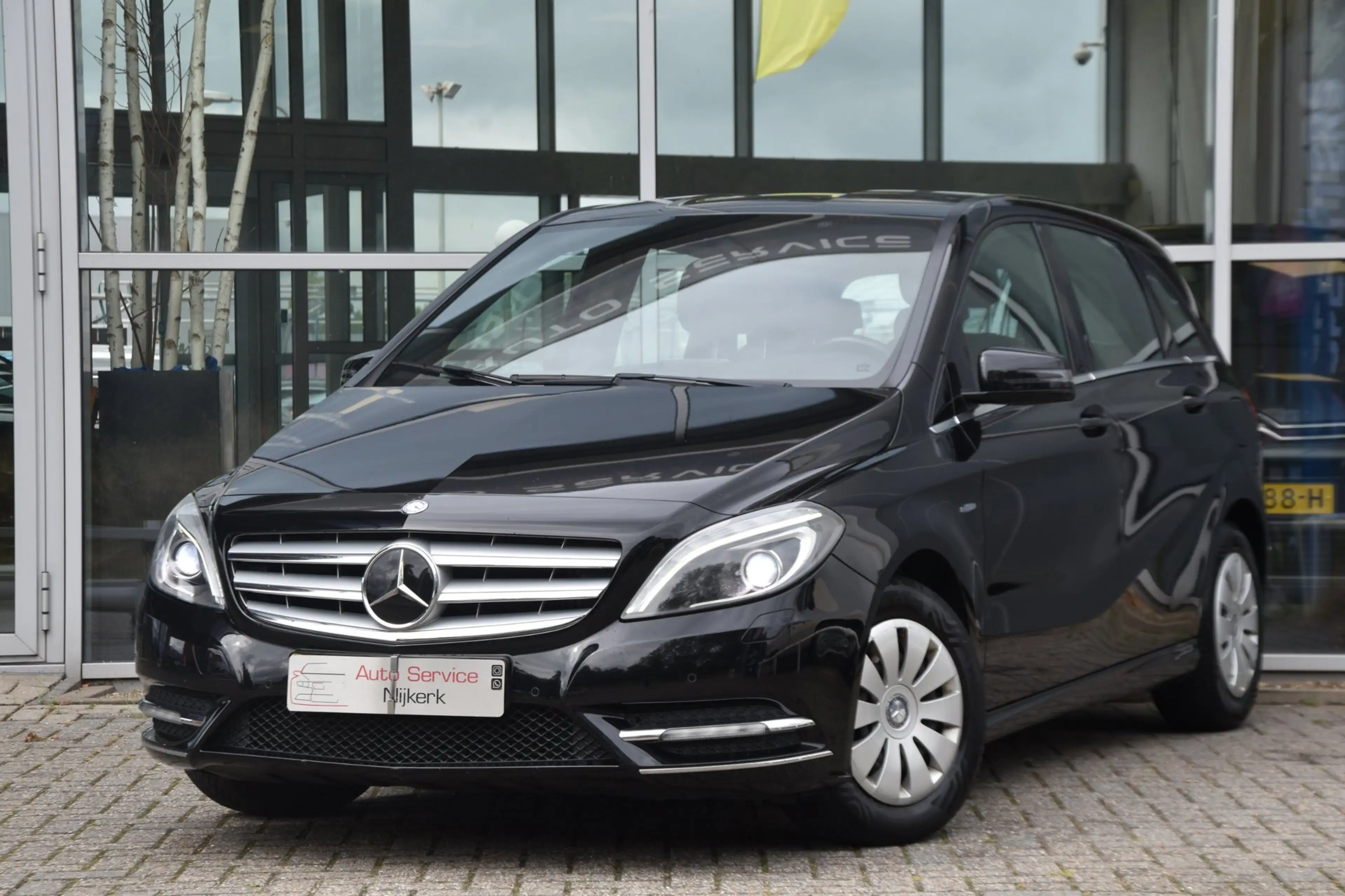 Mercedes-Benz B 180 Ambition Airco Leder Nav. Trekhaak Led Pdc 1ste Ei — photo 4