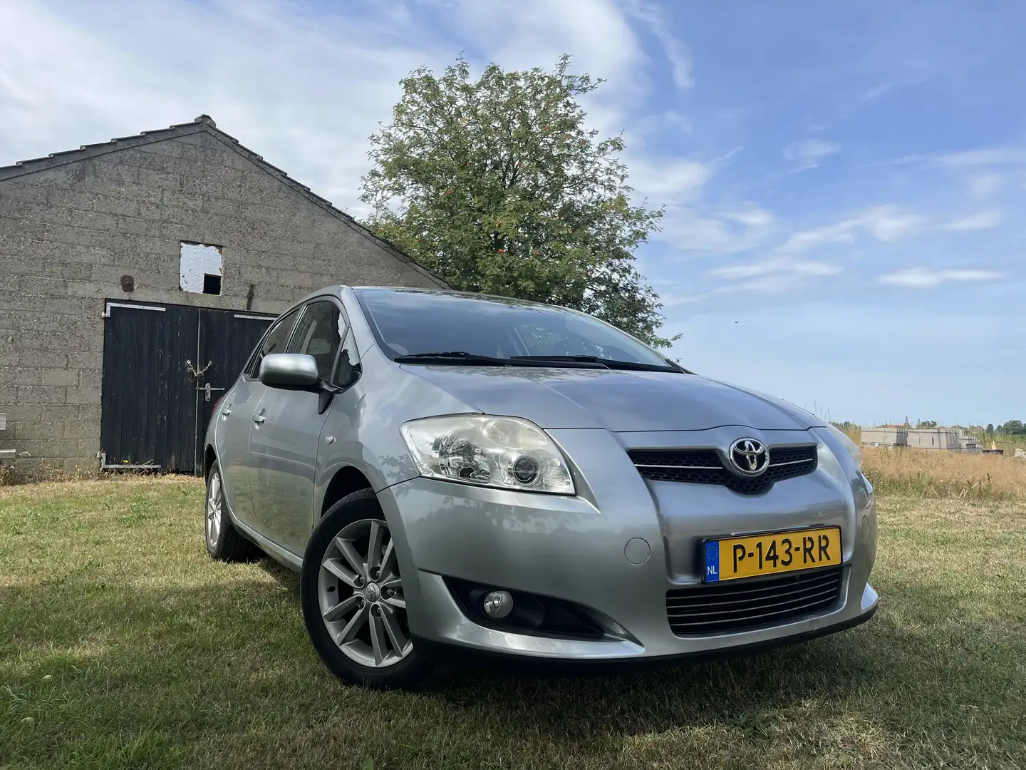 Toyota Auris 1.6-16V Terra Grijs - 1