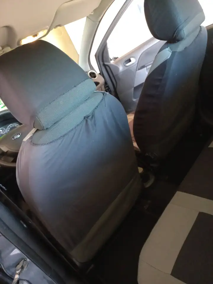 Ford Fiesta 3 portes — photo 2