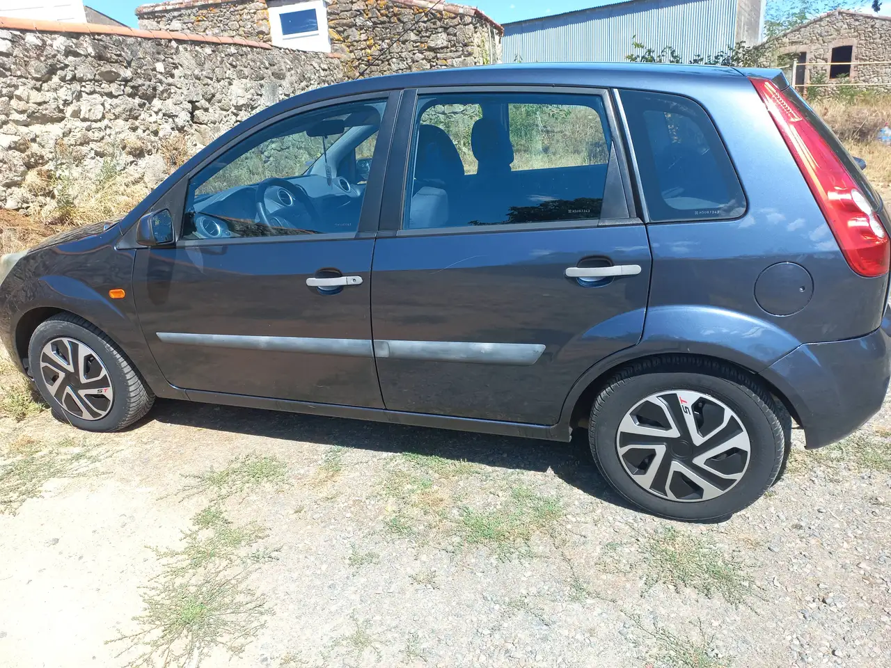 Ford Fiesta 3 portes — photo 12