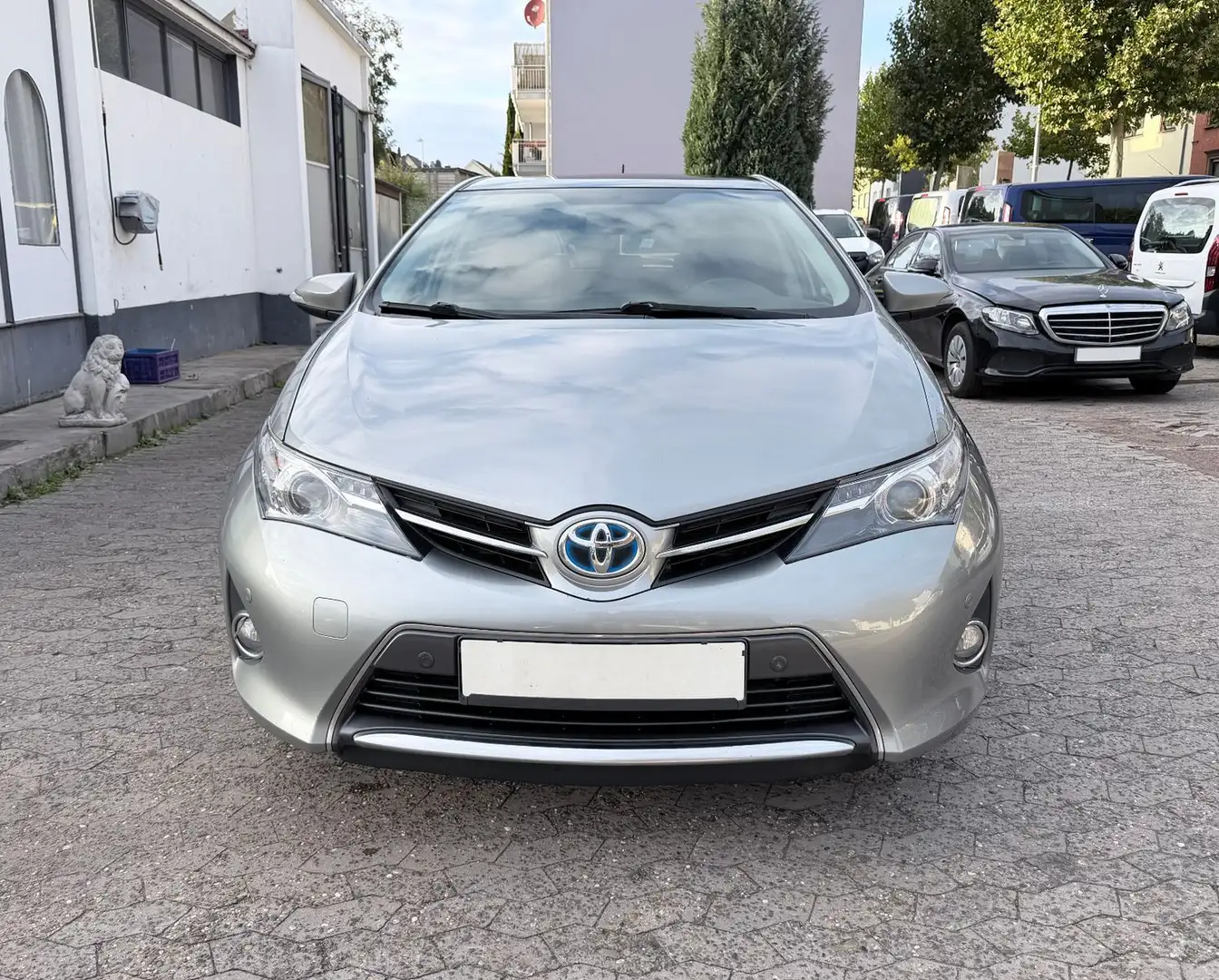 Toyota Auris 1.8 Hybrid Edition 1.Hand Navi Kamera Pano Grau - 2
