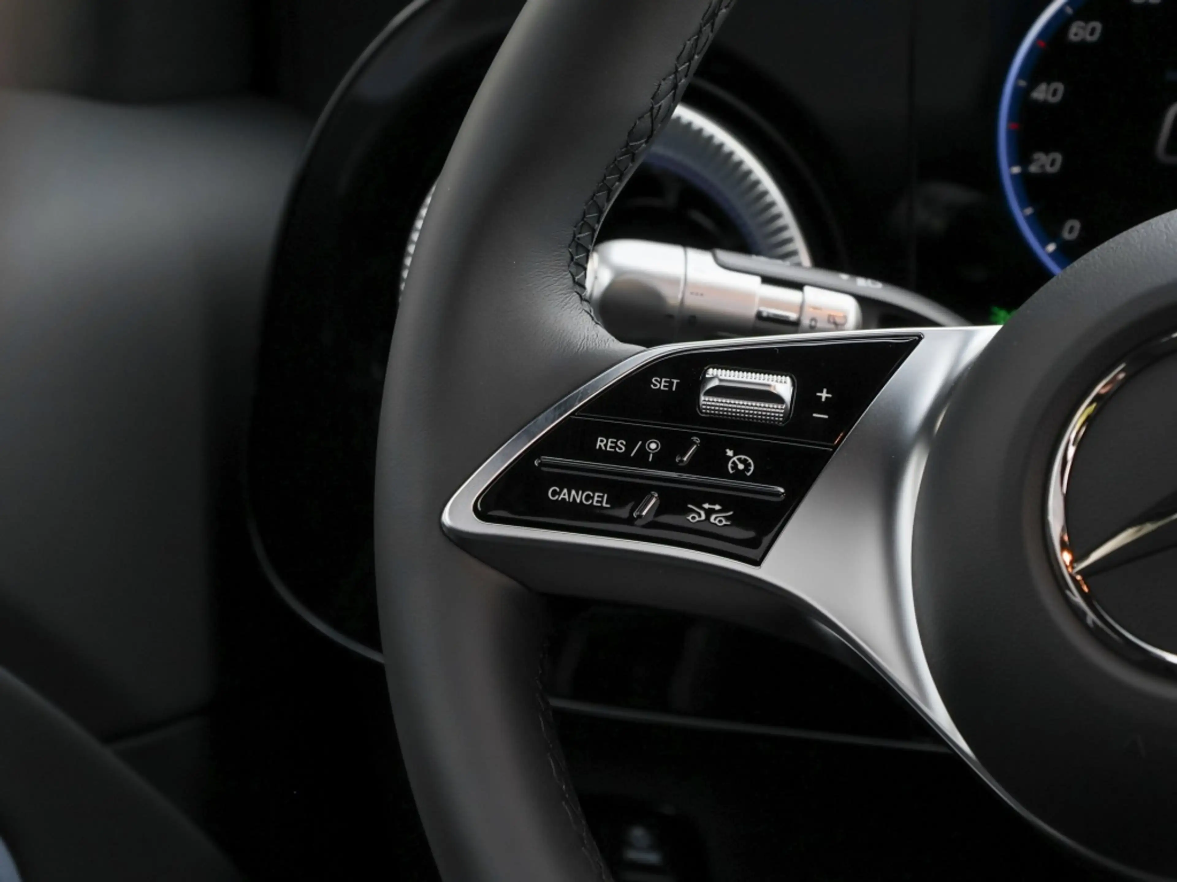 Mercedes-Benz GLB 200 Aero+Pano+Progressive+Super+MLB+Memo+360 — photo 11