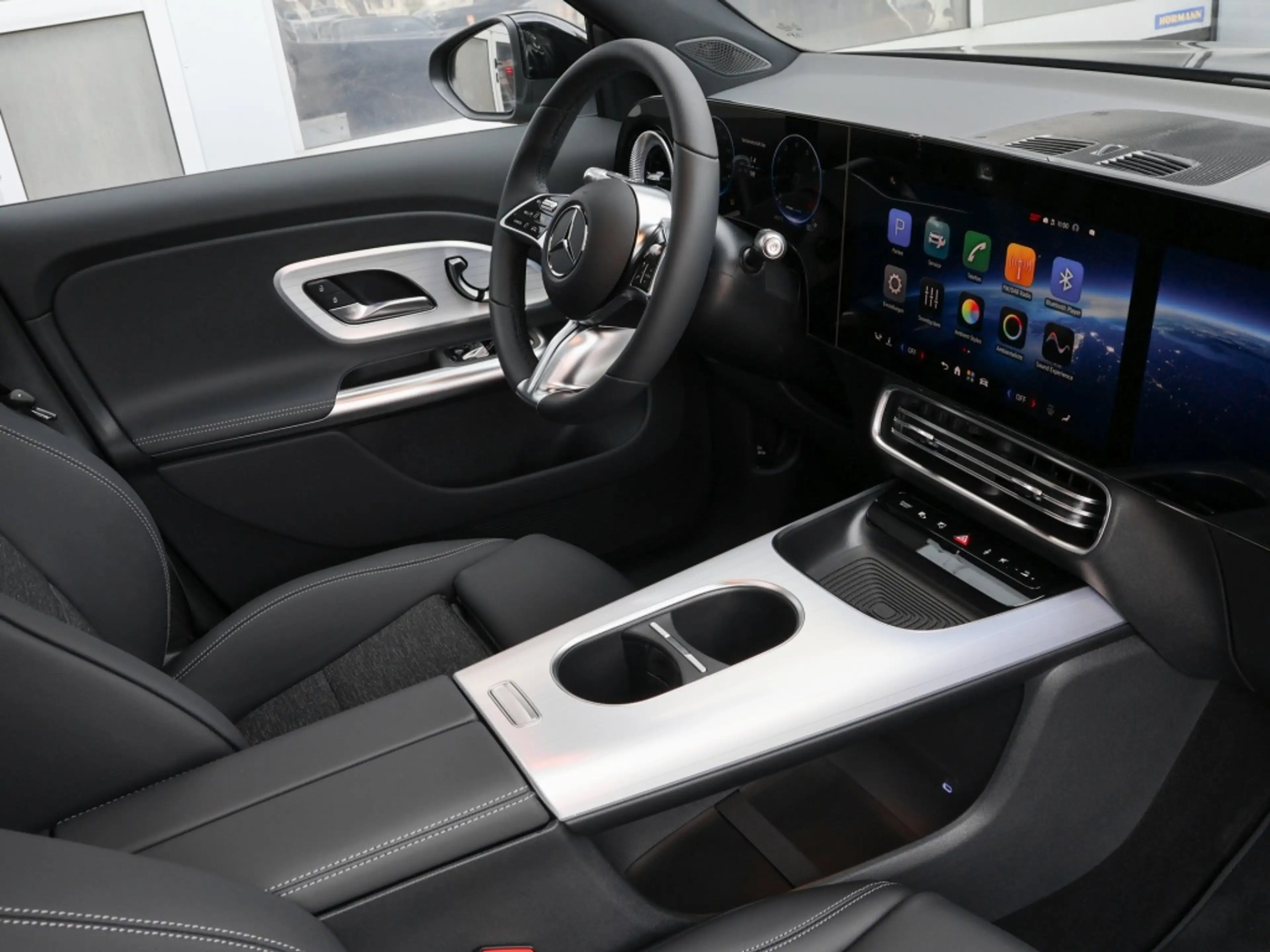 Mercedes-Benz GLB 200 Aero+Pano+Progressive+Super+MLB+Memo+360 — photo 4