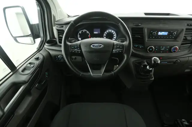 Ford Transit Custom view 2