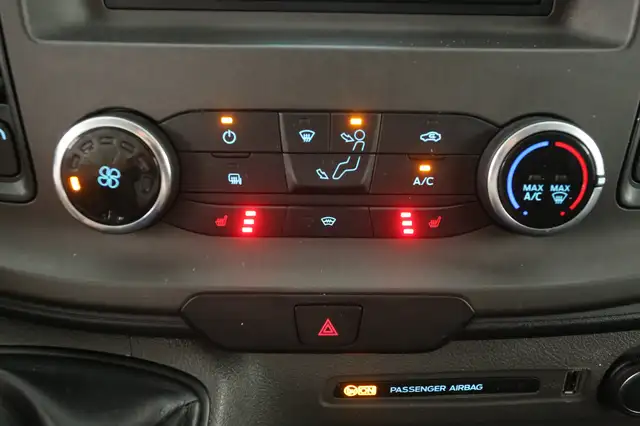 Ford Transit Custom view 14