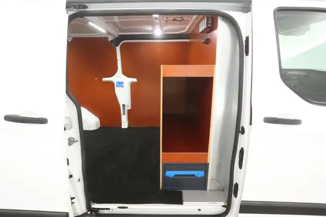 Ford Transit Custom view 9