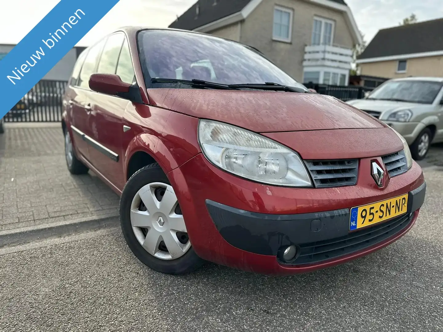 Renault Grand Scenic 2.0-16V Expression Luxe 7 personen Rood - 1