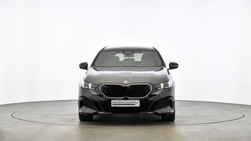 BMW 520 d xDrive Touring G61 B47 — photo 8