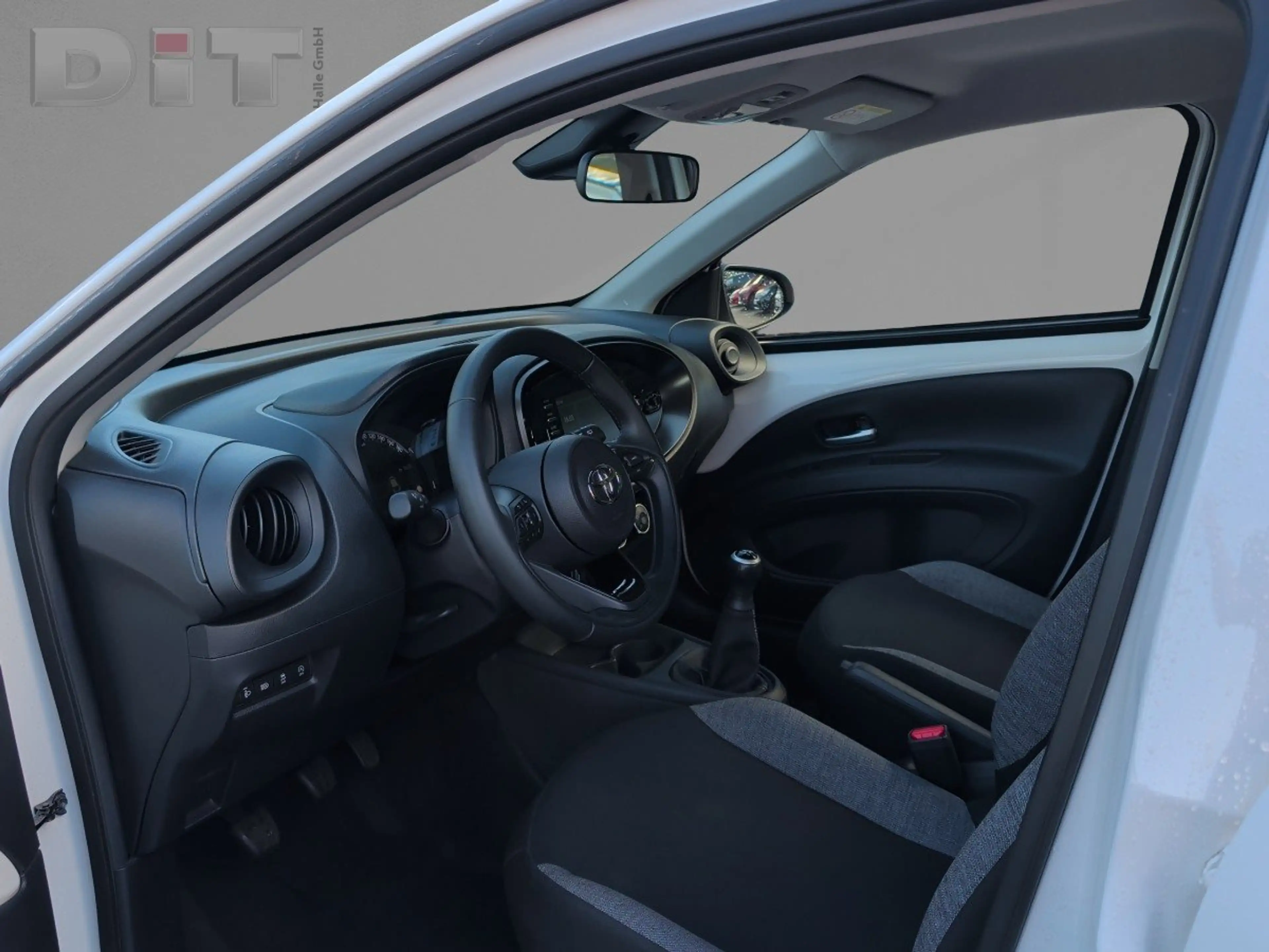 Toyota Aygo X 1.0 Play AppleCarPlay Kamera Bluetooth — photo 10