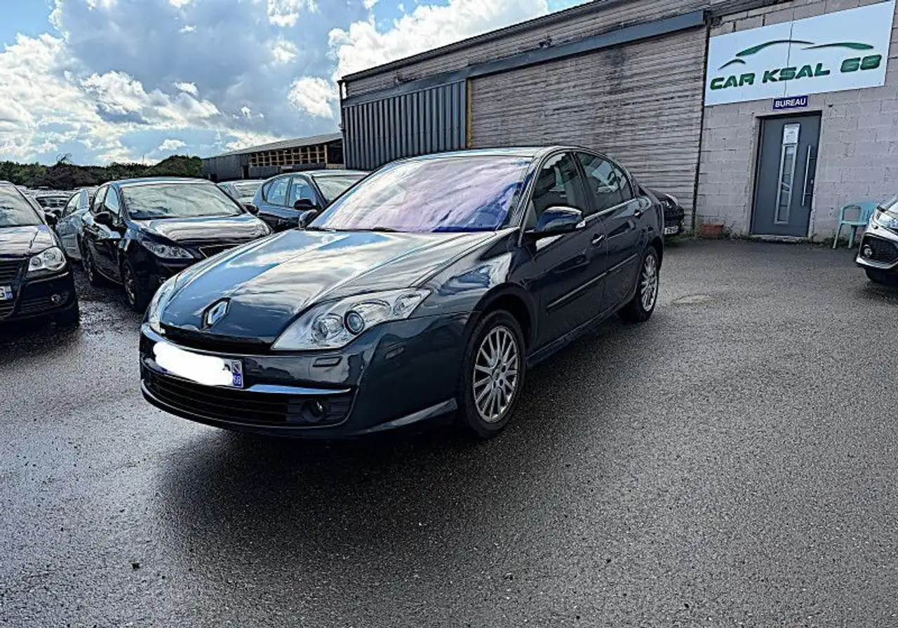 Renault Laguna III 2.0 DCI 130CH DYNAMIQUE