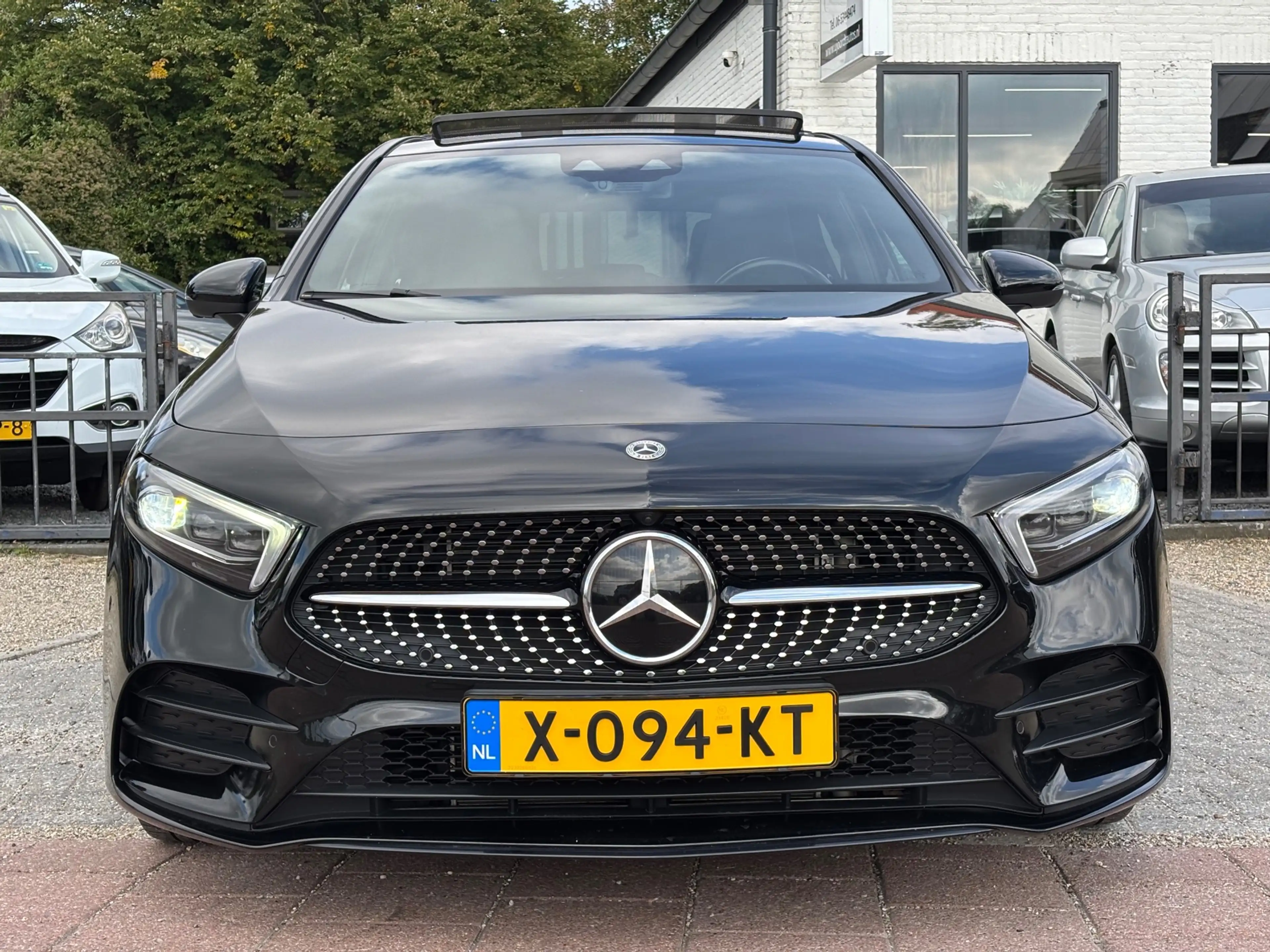 Mercedes-Benz A 250 e AMG Line panorama dak! Nieuwstaat! — photo 9