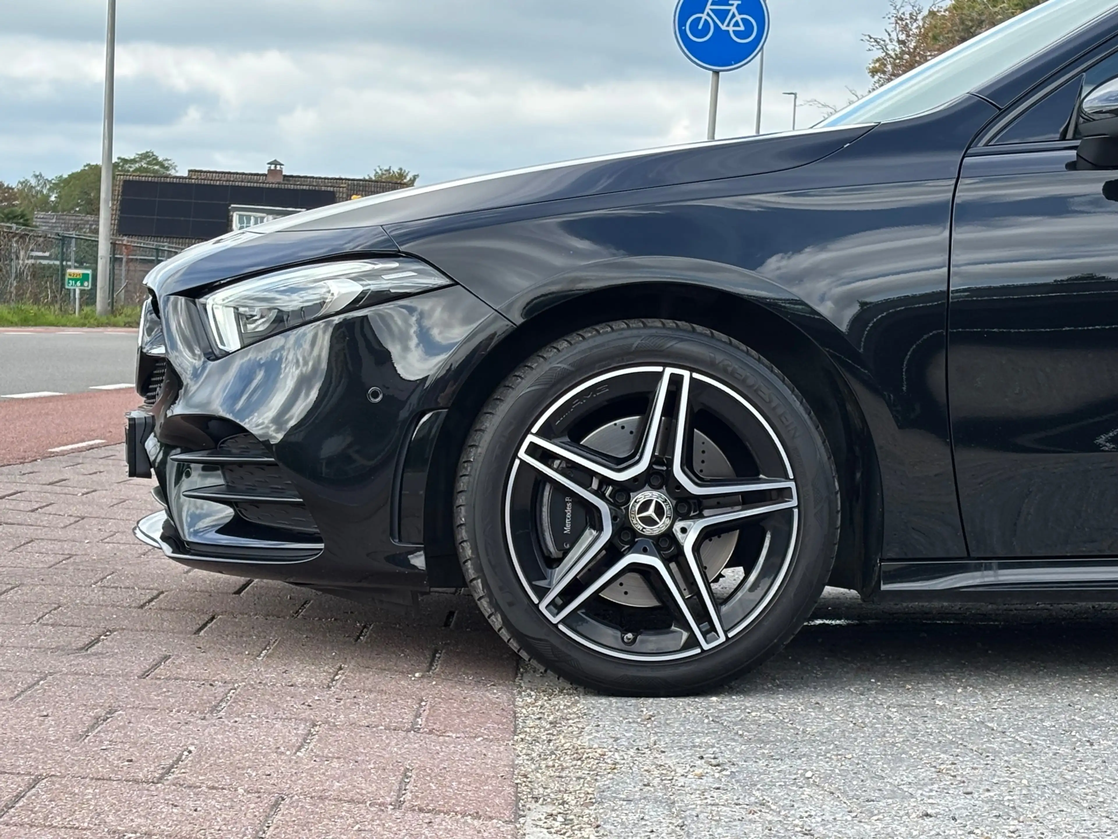 Mercedes-Benz A 250 e AMG Line panorama dak! Nieuwstaat! — photo 4
