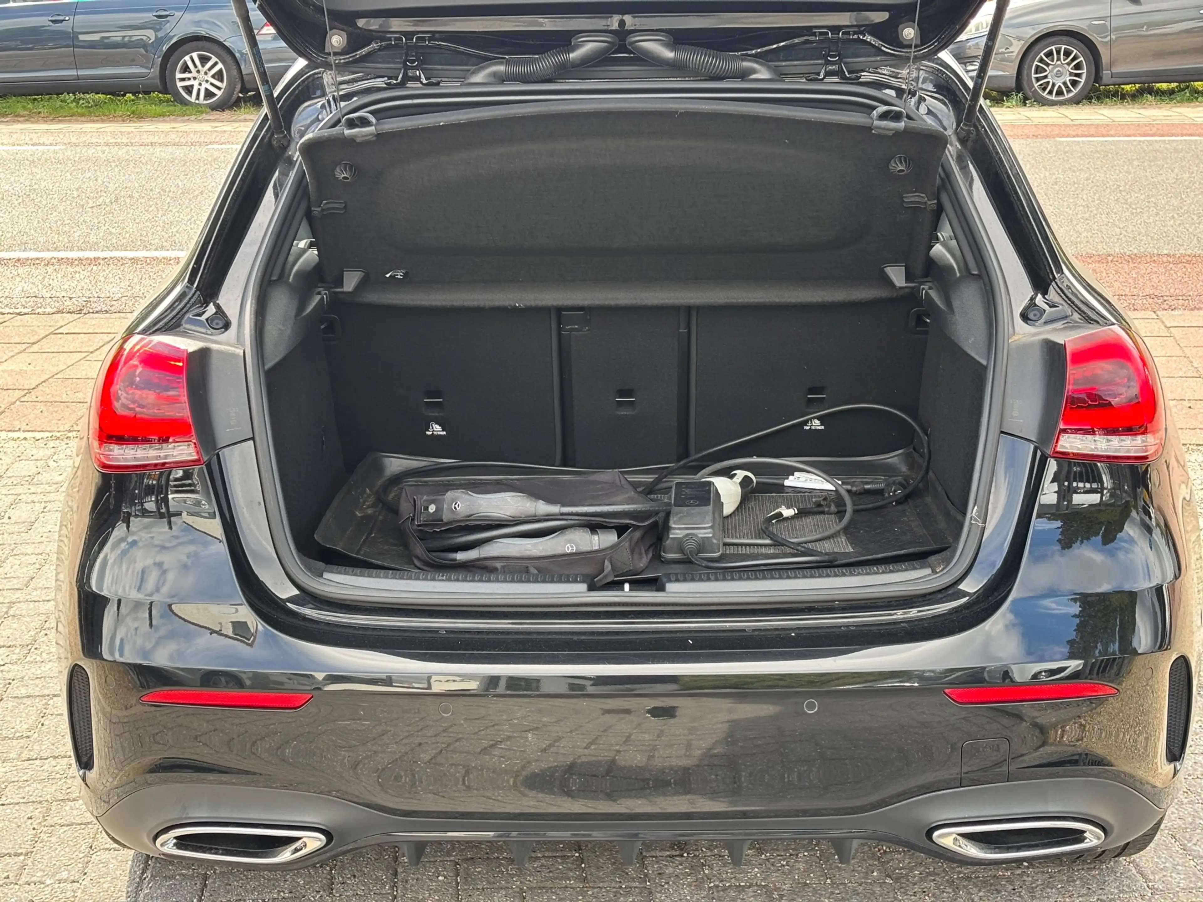Mercedes-Benz A 250 e AMG Line panorama dak! Nieuwstaat! — photo 15