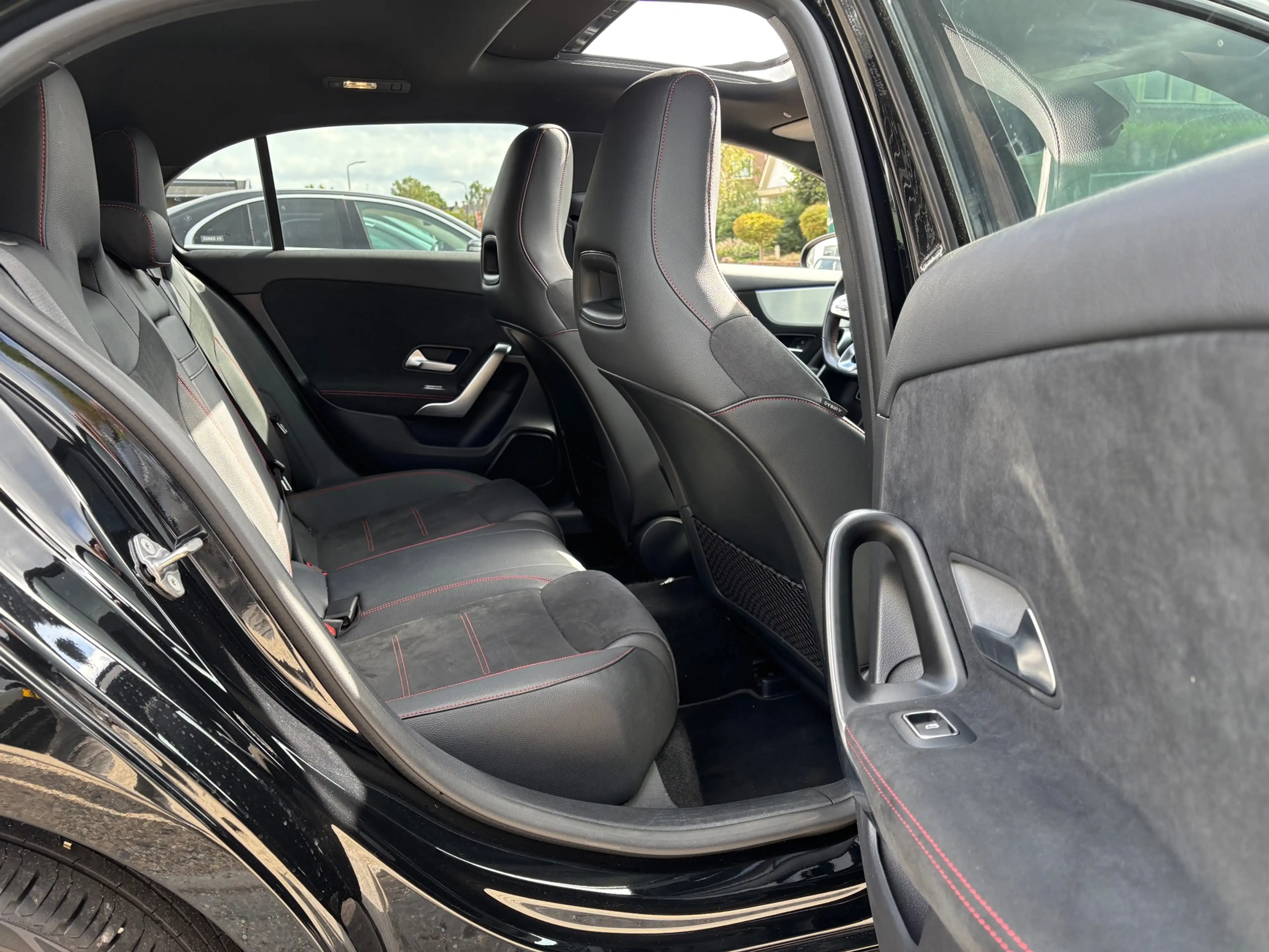 Mercedes-Benz A 250 e AMG Line panorama dak! Nieuwstaat! — photo 16