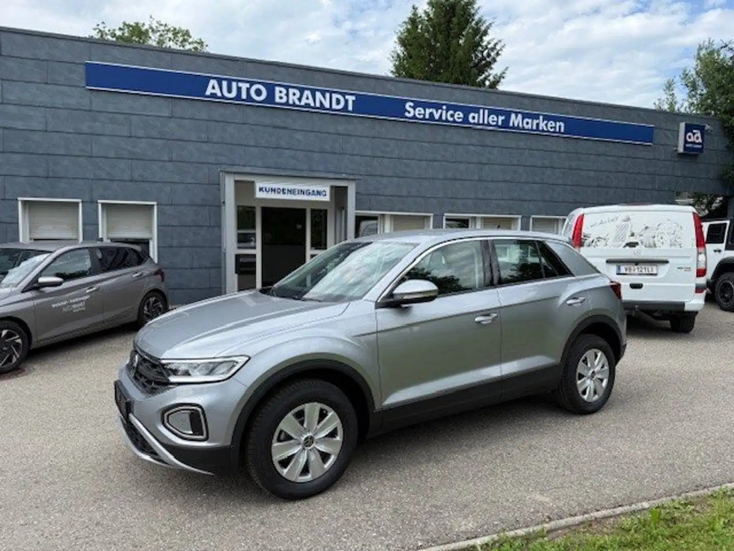 Volkswagen T-Roc 1,0 TSI 4Me LED Silber - 1