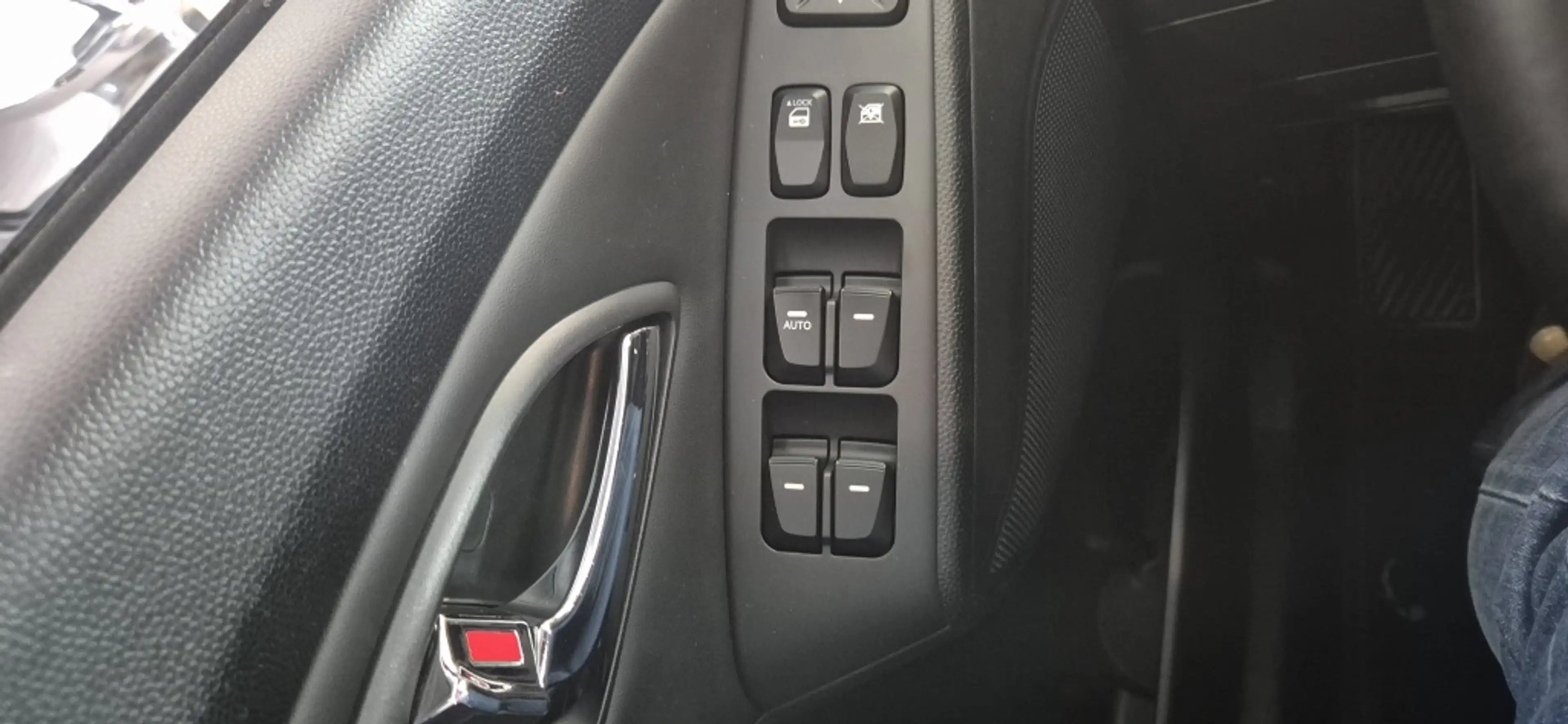 Hyundai iX35 2.0i Style — photo 16