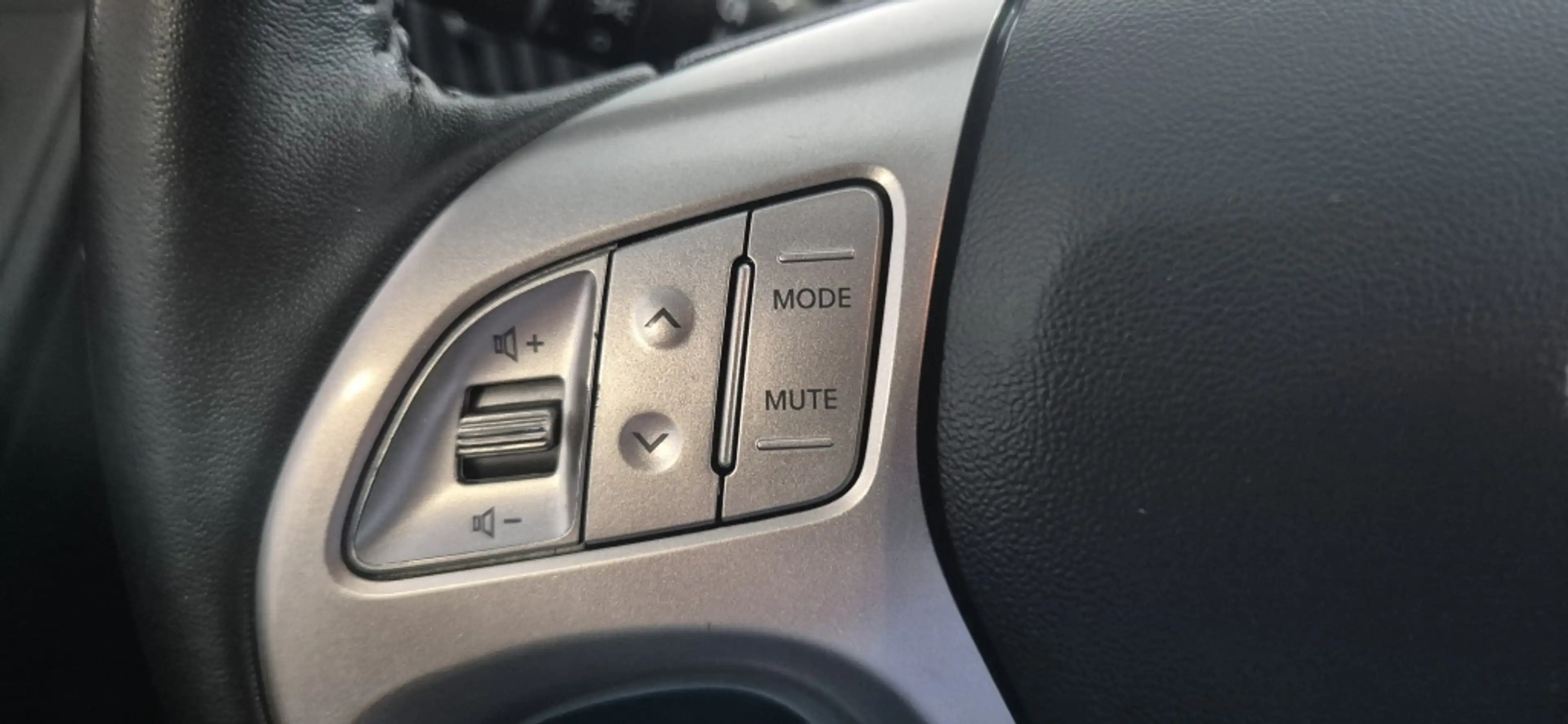 Hyundai iX35 2.0i Style — photo 9