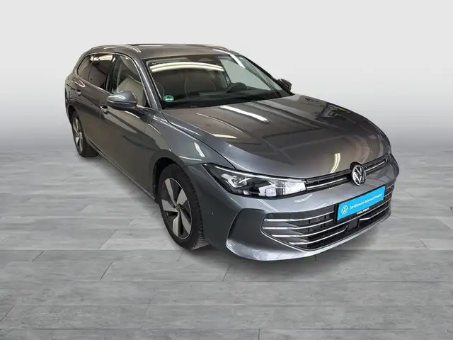 Volkswagen Passat view 7
