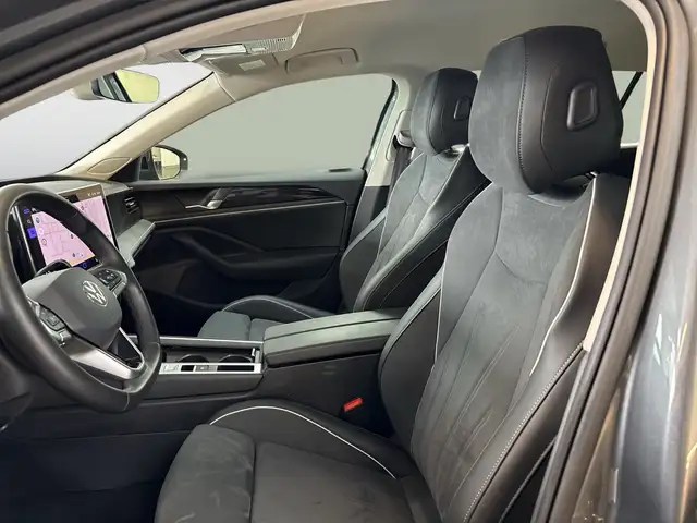 Volkswagen Passat view 10