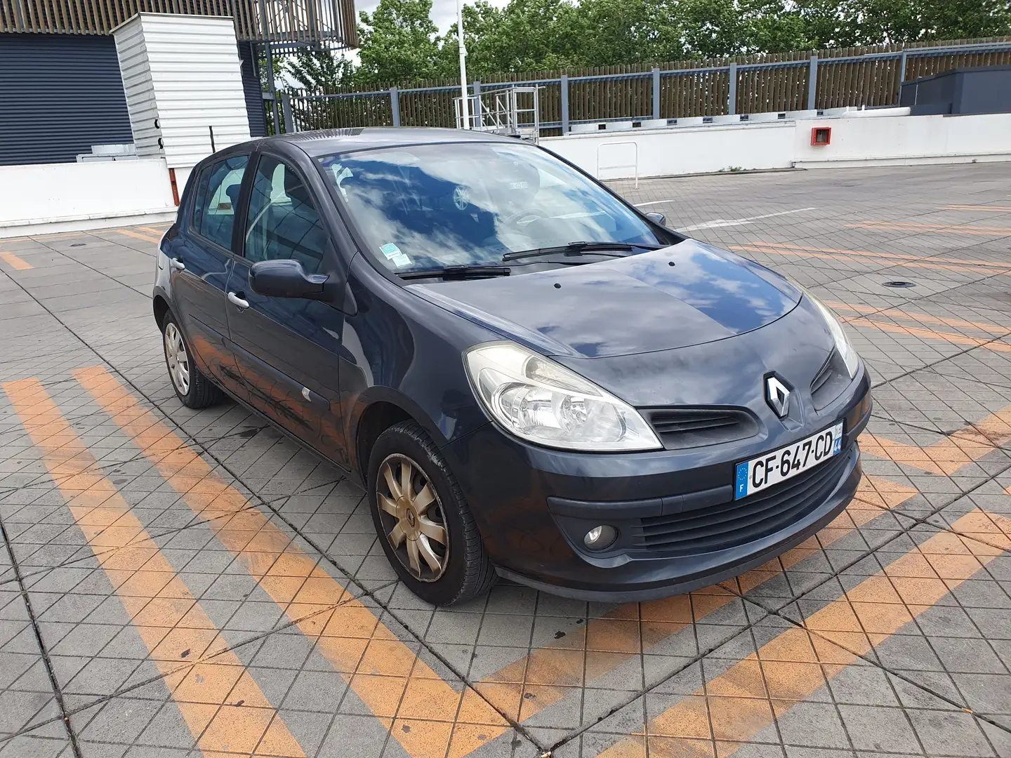 Renault Clio 1.5 dCi 85 eco2 Dynamique Bleu - 2