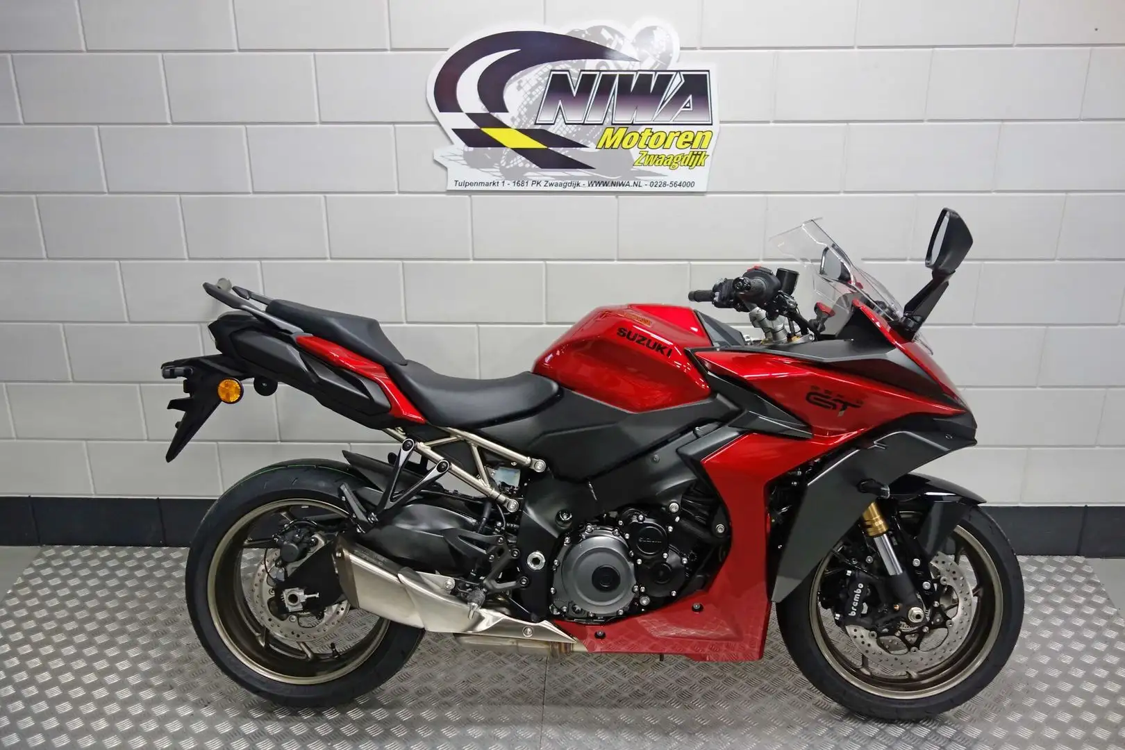 Suzuki GSX S 1000GT Rood - 1