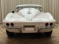 Chevrolet Corvette C2 Coupé / 327 Cu V8 / 4-Speed Manual / Hot Rod / Blanc - thumbnail 17