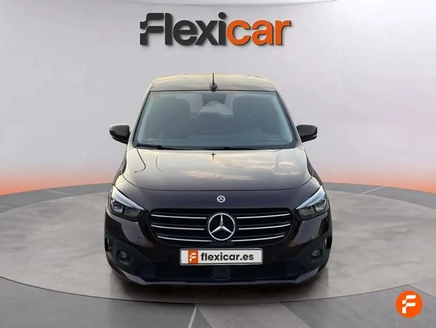 Mercedes-Benz Clase T 180 d Burdeos - 2