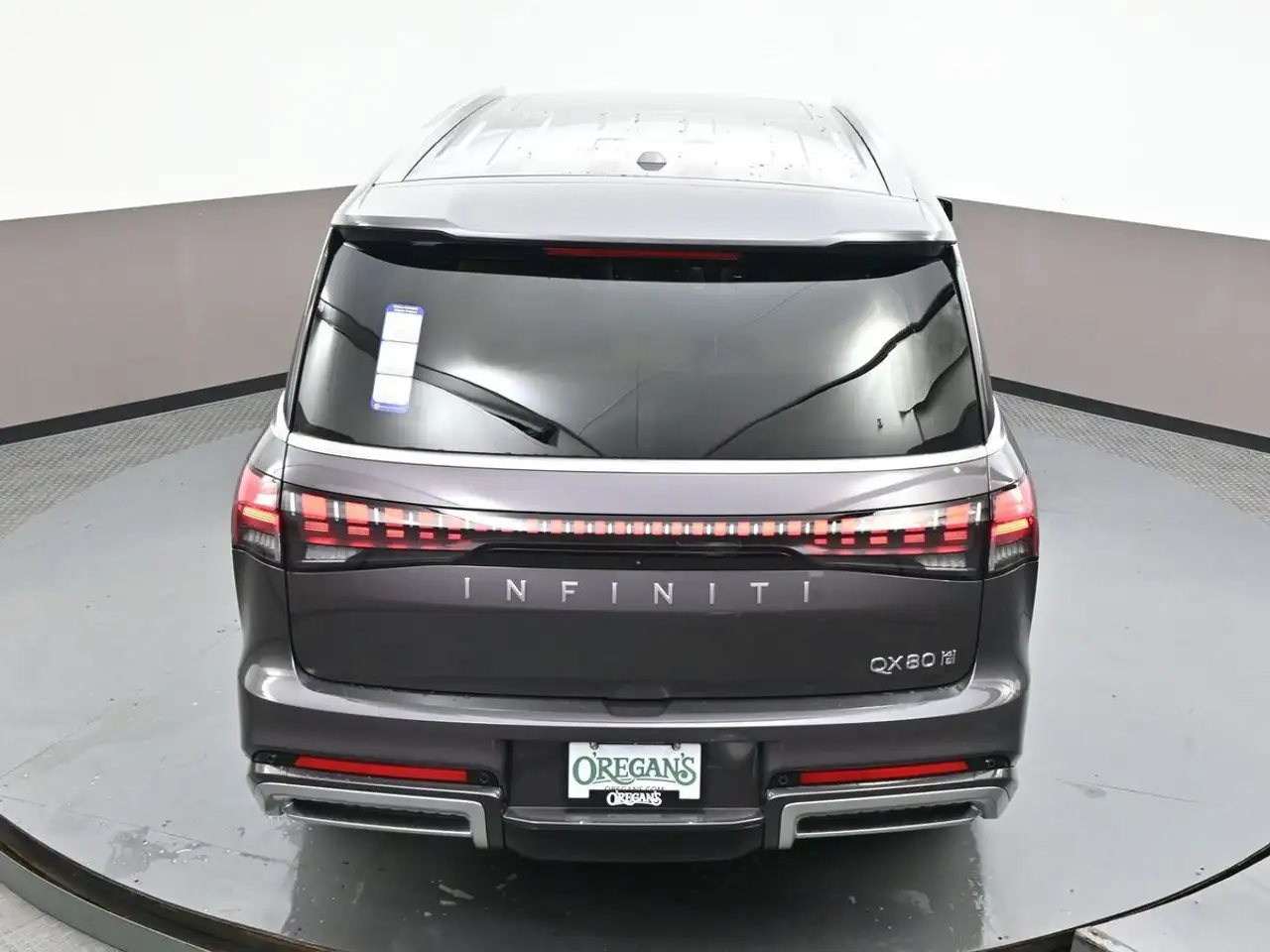 Infiniti QX80 снимка Infiniti QX80