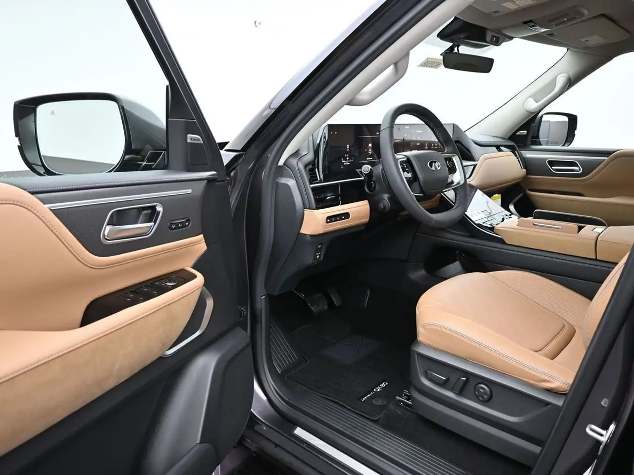 Infiniti QX80 снимка Infiniti QX80