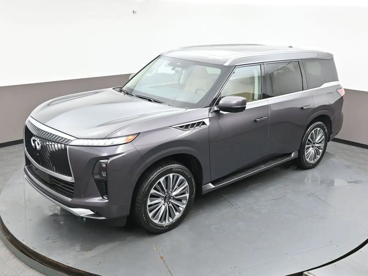 Infiniti QX80 снимка Infiniti QX80