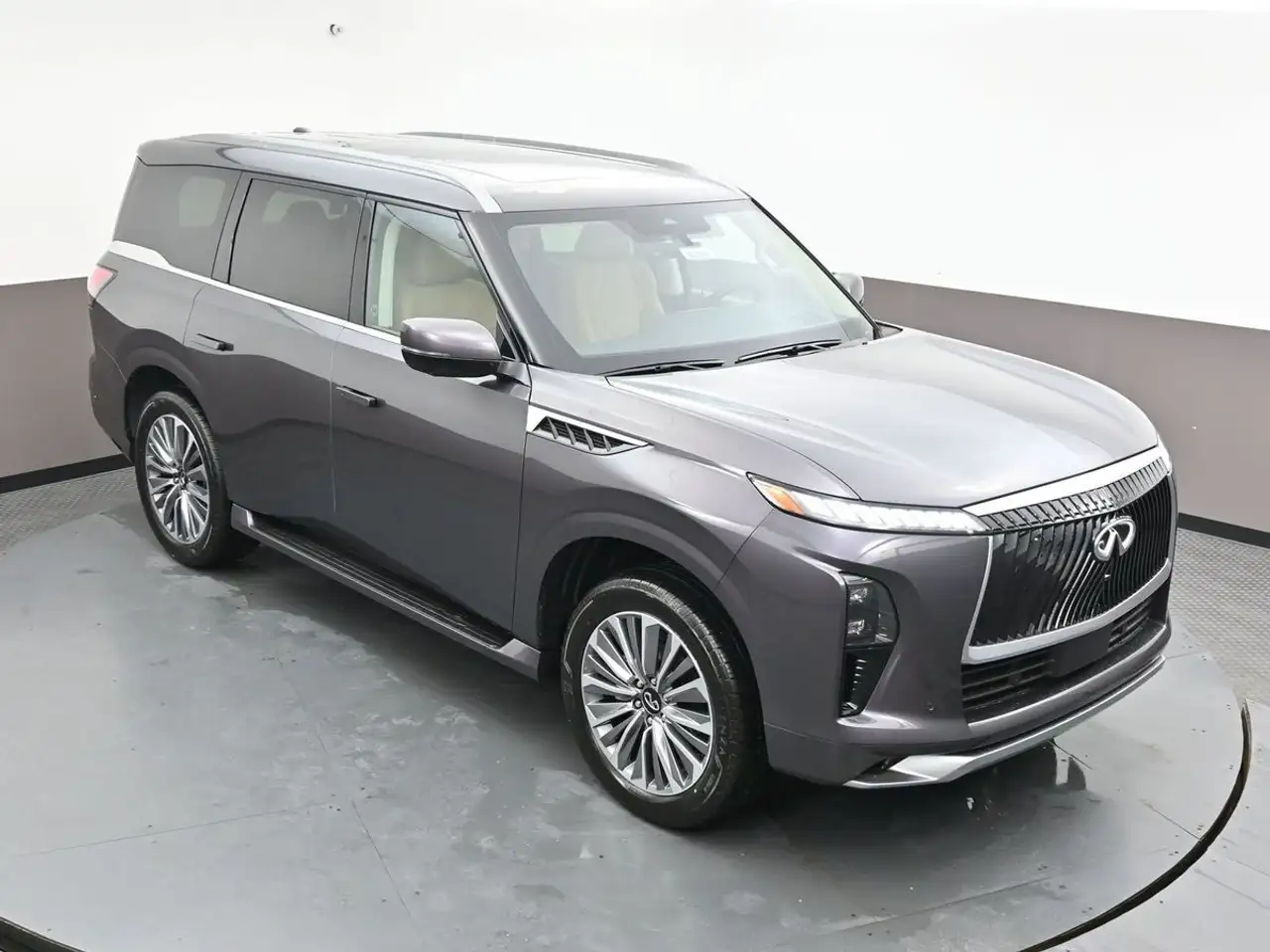 Infiniti QX80 снимка Infiniti QX80