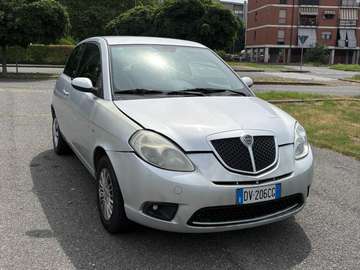 Ypsilon II 2007 1.4 8v Argento