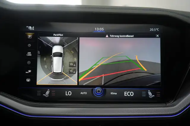 Volkswagen Touareg view 15